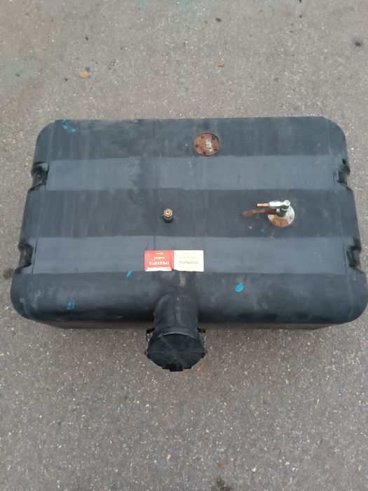 Продам бак на ЗИЛ-130,131.