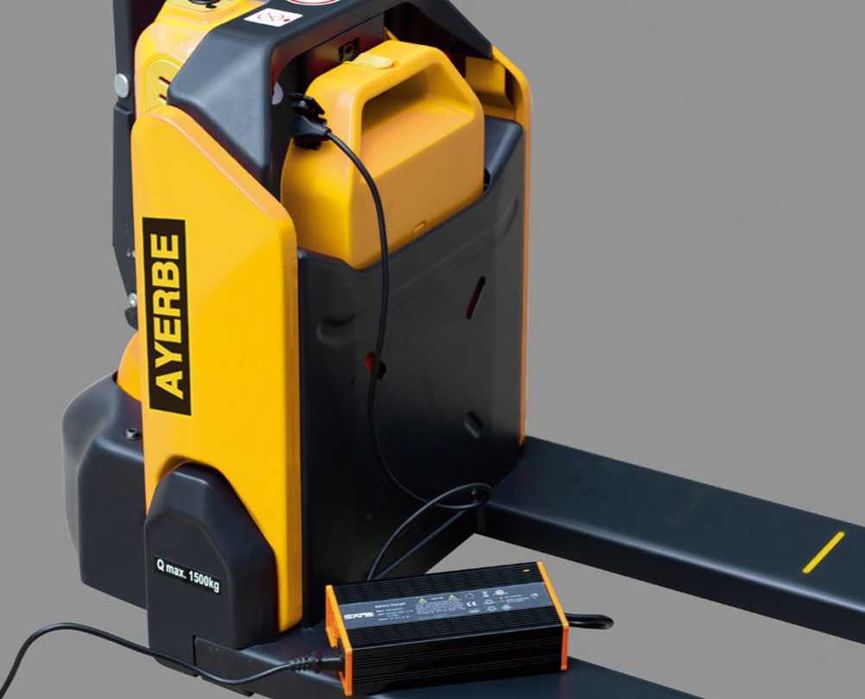 Porta paletes completamente Eléctrico c/ Balança Cap:1500kg