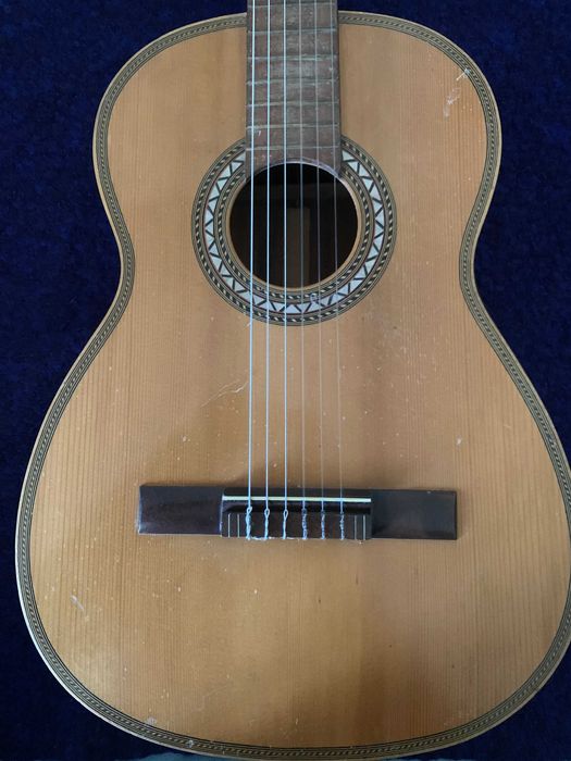 Guitarra classica antigua