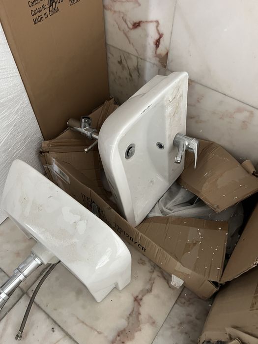 Banheira, bide e lavatorios