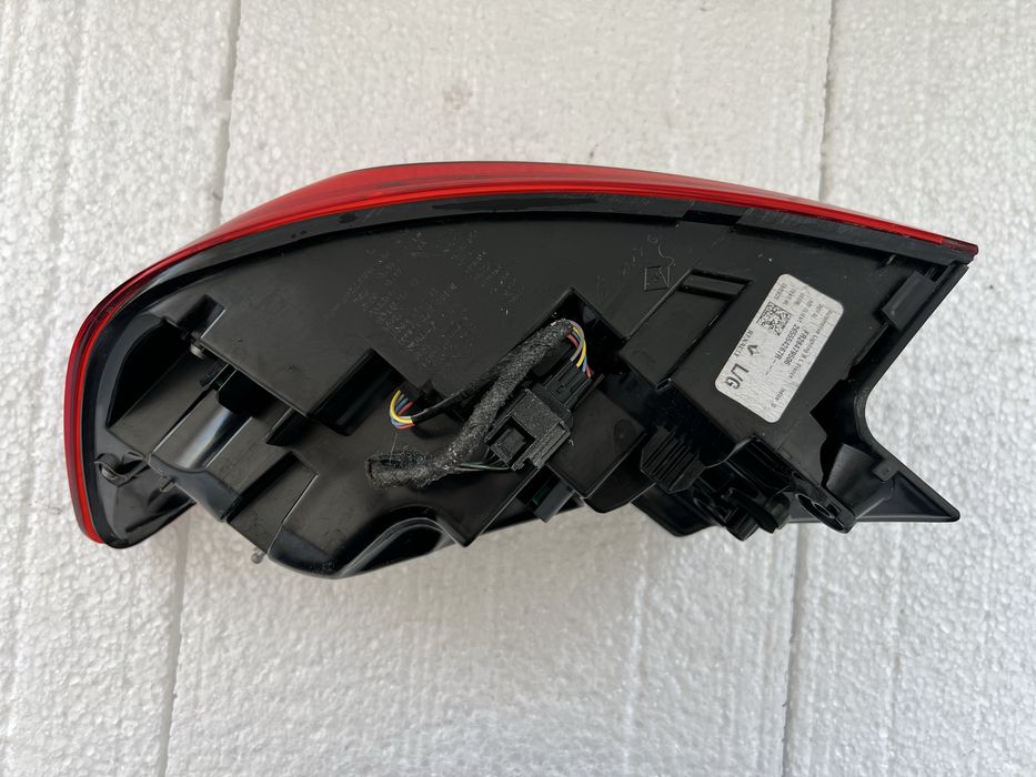 farolim traseiro esquerdo (luz de ótica traseira) do Renault Talisman (Sedan/Berlina) Ref. FR26479506