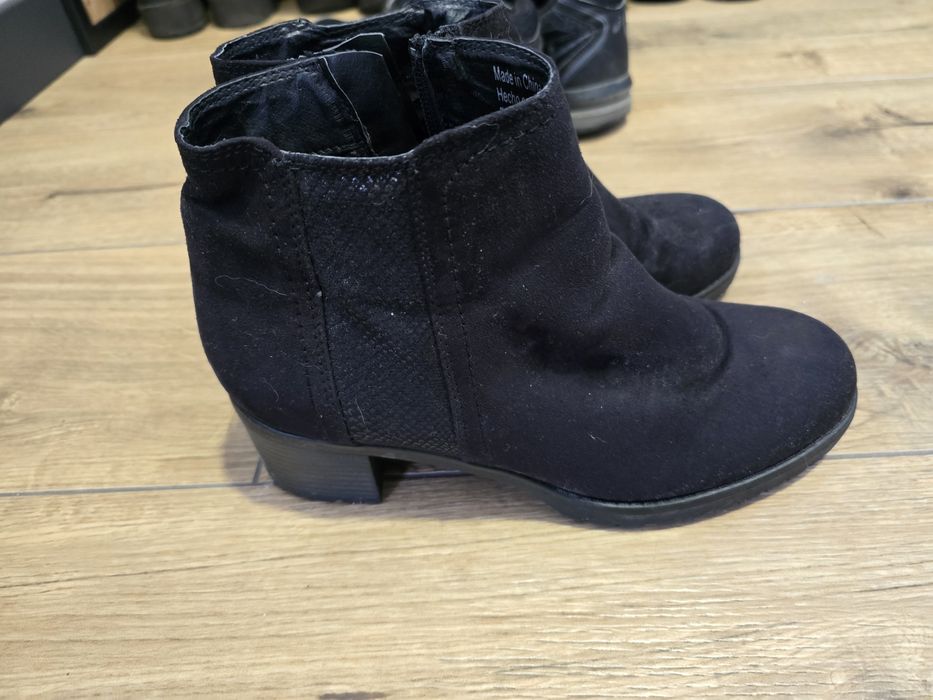 Легке і тепле взуття на стопу 25 або 25.5 см