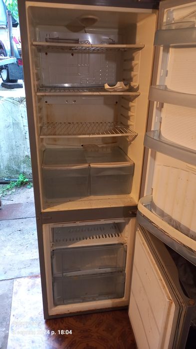 Продам холодильник