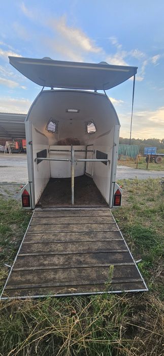 Przyczepa konna na 2 konie 2000kg zarejestrowana