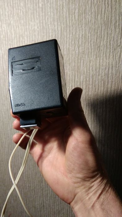 Продам вспышку к фотоаппарату