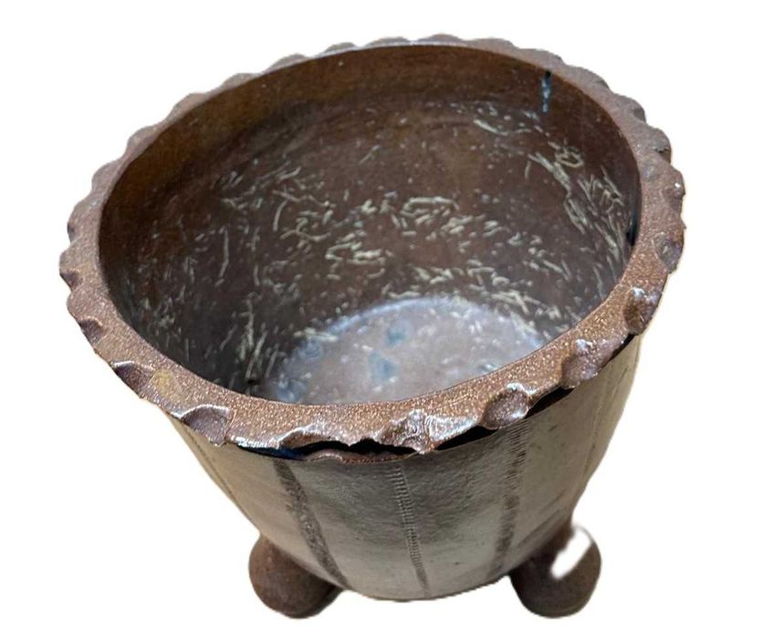 Vaso centenário em Grés da Campos Filhos Alvarães. medidas 30X32 cm