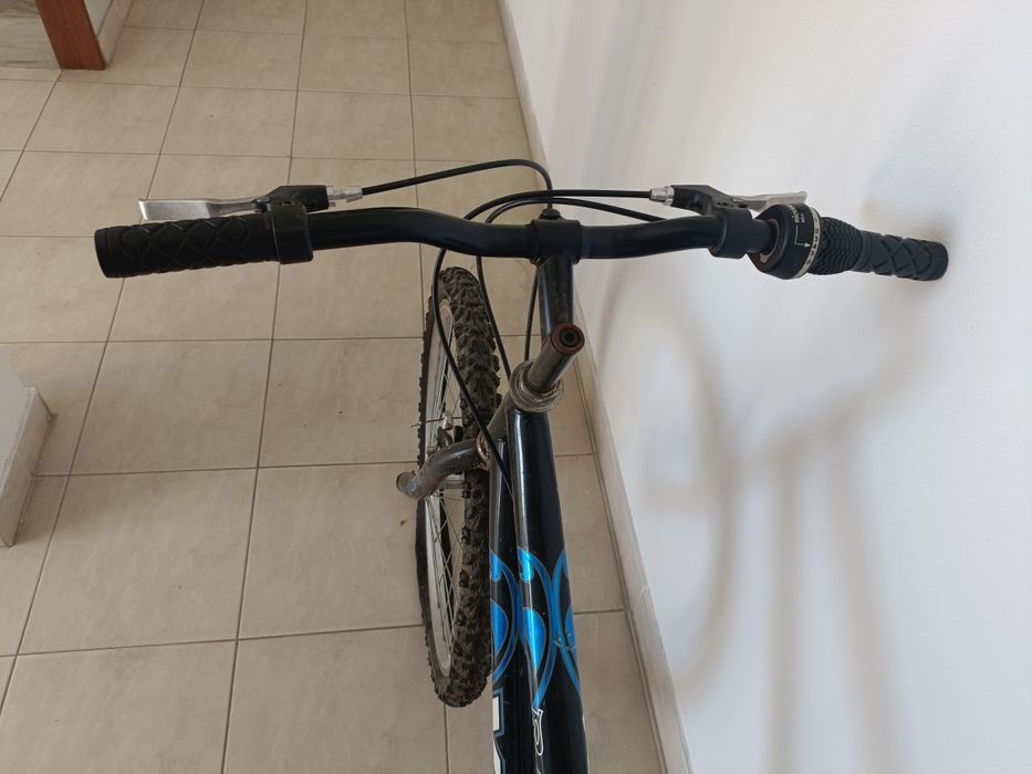 Bicicleta usada por criança