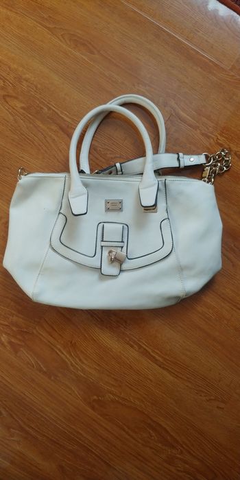 Жіноча біла сумка GUSSACI