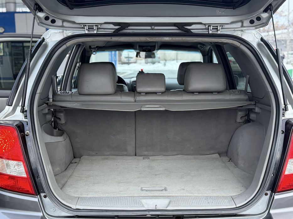 Kia Sorento 2.5 дизель полный привод рама продам или обмен