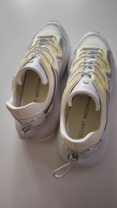 Продаю кроси"STUART WEITZMAN"40р.