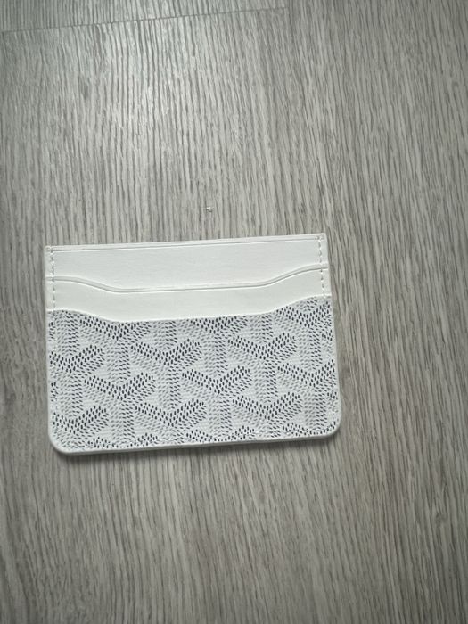 Carteira nova em excelente estafo