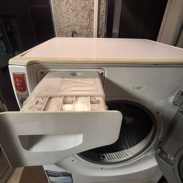 maquina de secar roupa Ariston  Holtpoint 9 kg