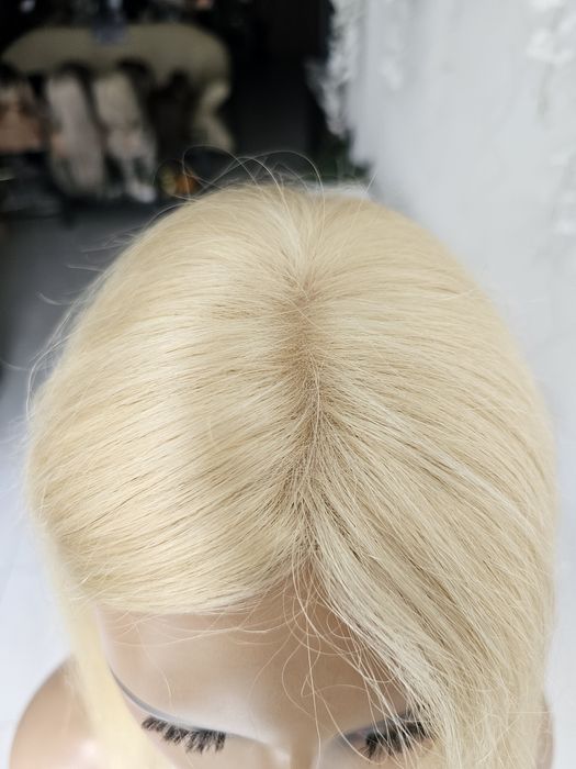 Tupet topper mono baza Agnes jasny blond 45 cm Włosy naturalne, zmiana przedziałka