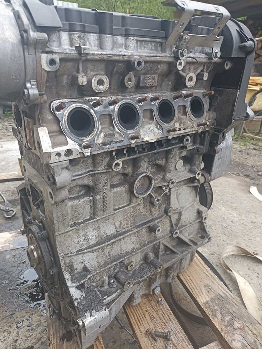 Двигун мотор AXW 2.0 FSI 16V 150HP 110kW