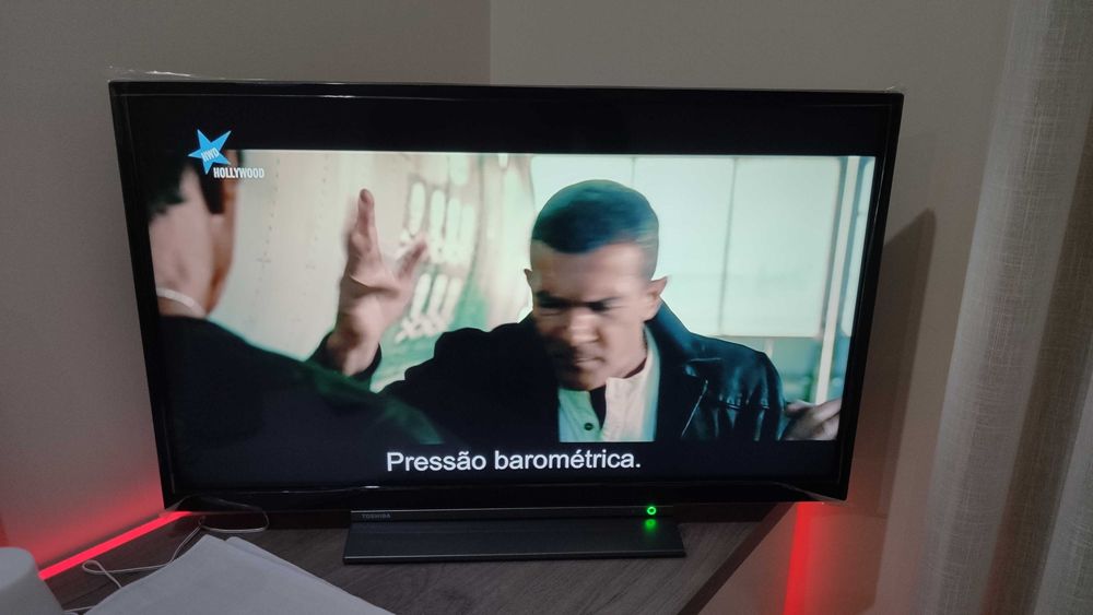 Toshiba Smart TV 32" - Full HD64730008821891121