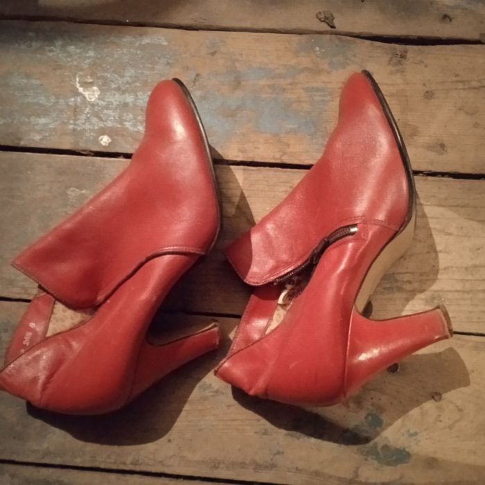 Демисезонные женские кожаные советские  полусапожки