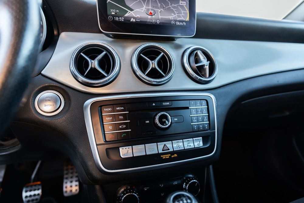 Mercedes Benz CLA 180 Amg