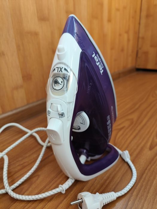 Утюг Tefal Easygliss FV3970