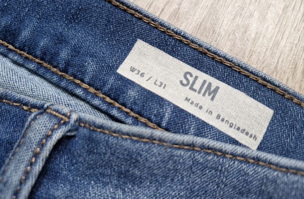 Spodnie ** Jeansy ** Slim 36/31