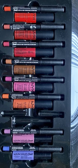 Pomadka z konturówką lub bez Nyx