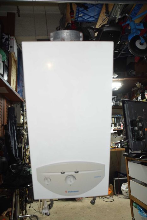 Esquentador ventilado compacto Vulcano WT11 AM1 E23 S3506 gás natural