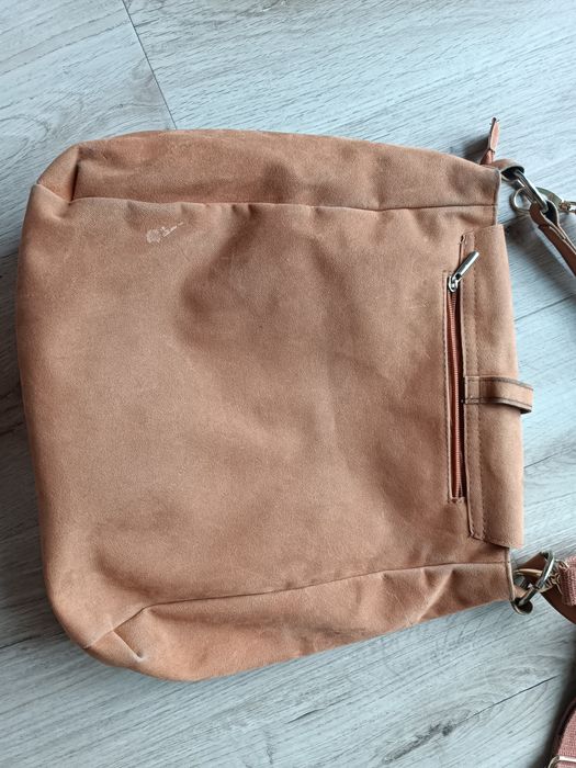 Torba Cassi brązowa camel karmelowa, chyba skóra/zamsz?