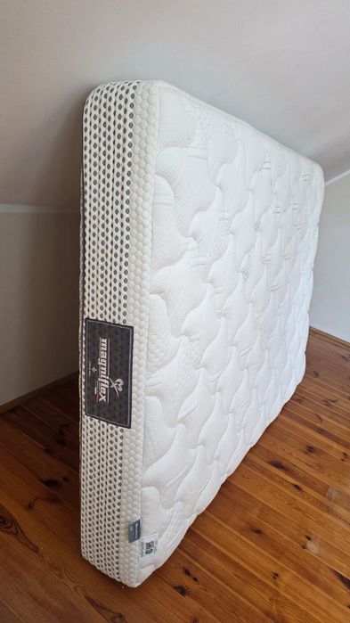Materac piankowy 140x200  Magniflex Classico Excellence