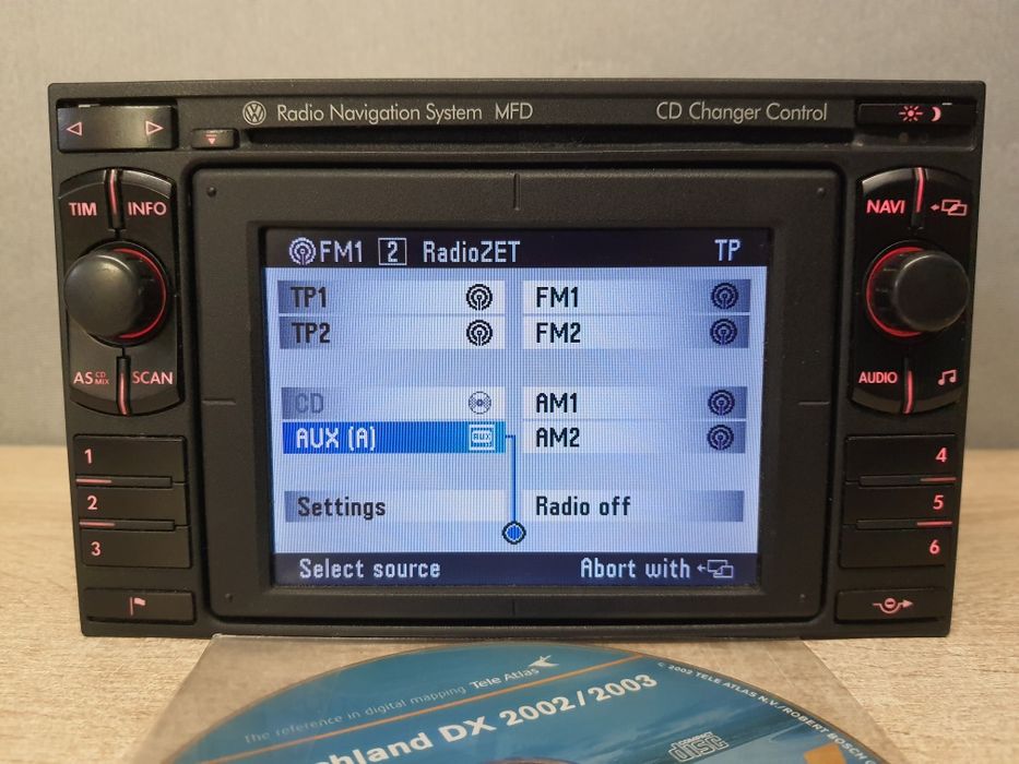 Radio samochodowe VW MFD + kod AUX Nawigacja + płyta / Volkswagen Golf, Passat, Corrado itd Zadbane