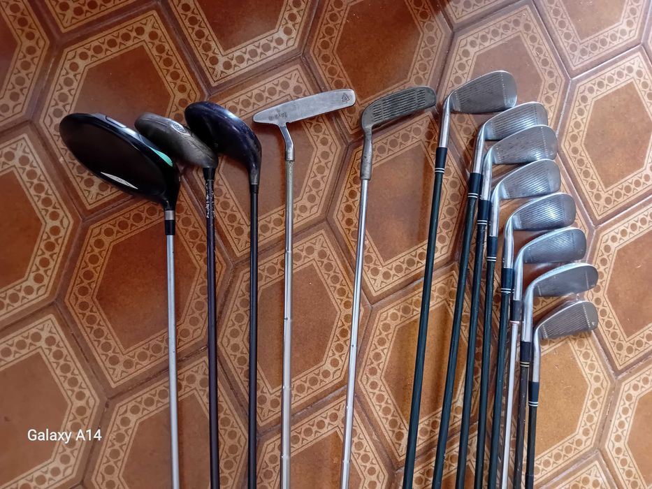 Ladies Golf Clubs Set + Cleveland Bag – €95