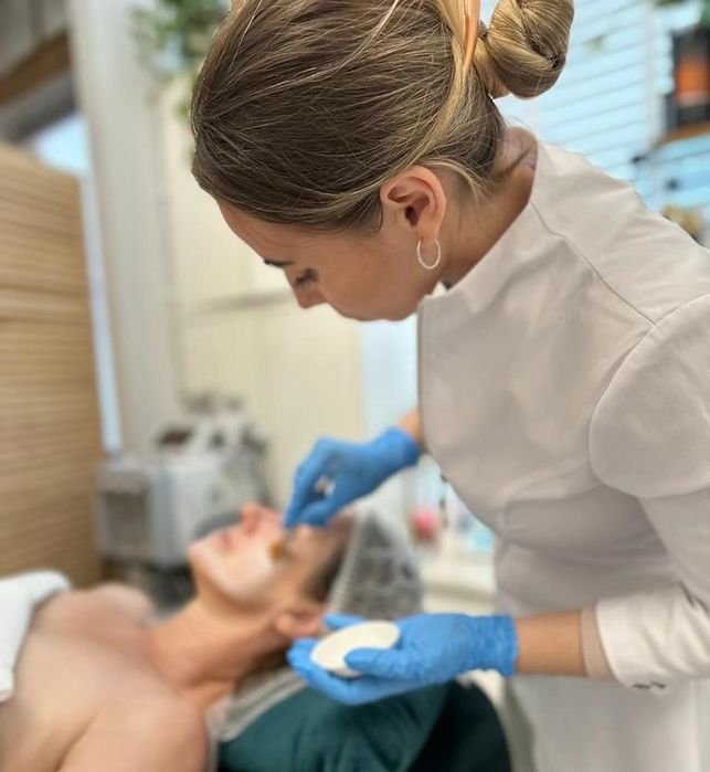 Indywidualny Kurs Kosmetyczny intensywna nauka praktyczna. 

Zapraszam