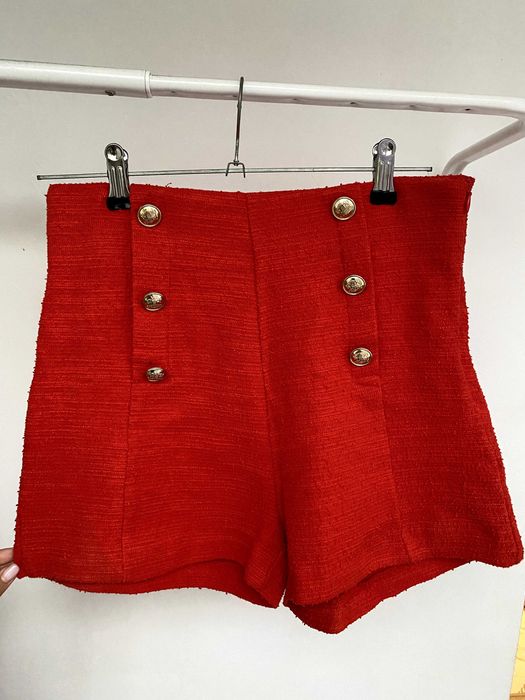 Шорти " Stradivarius"