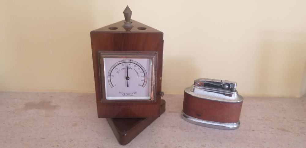 Conjunto secretária antigo termómetro