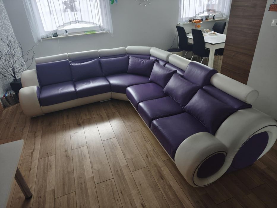 Narożnik duży solidny.