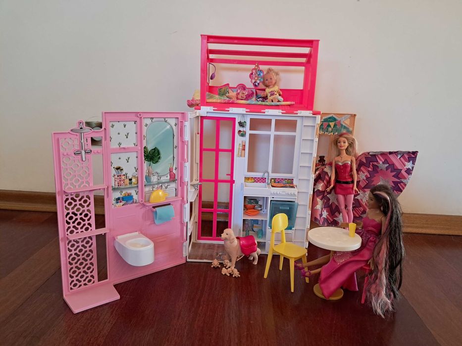 Domek Barbie składany kompaktowy +akcesoria+  lalki