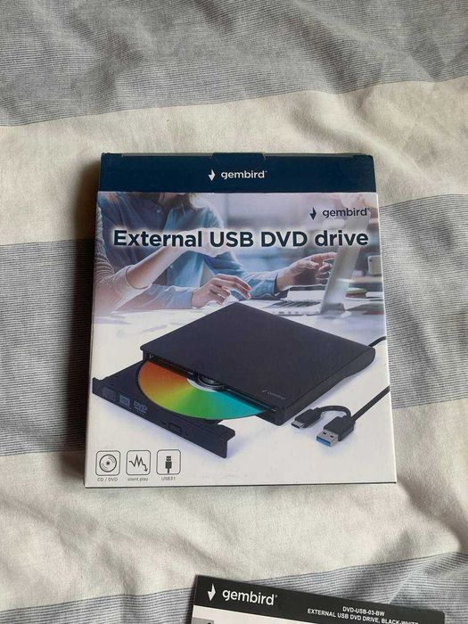 Пристрій для читання дисків + диск Козаки