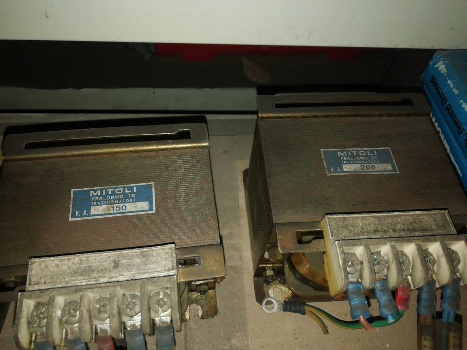 Transformador 220v para estabilização e isolamento