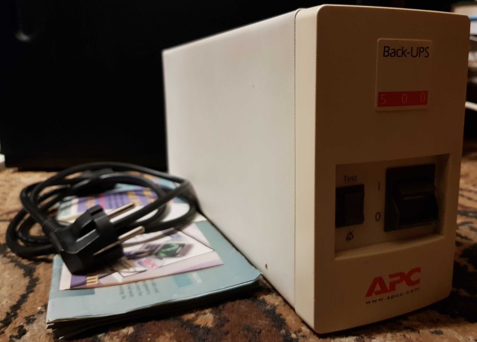 Zasilacz awaryjny APC Back-UPS 500