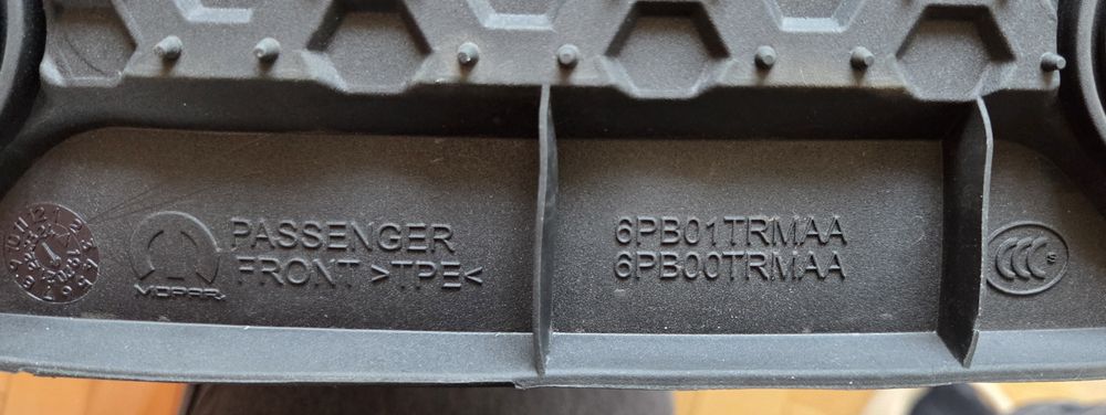 Коврики салону Jeep оригінальні