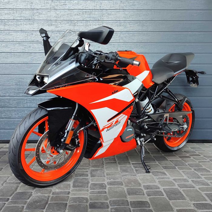 Продам мотоцикл KTM RC125 (7897)