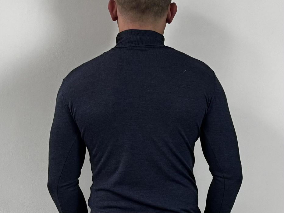 Oscar Jacobson golf sweter męski S/M 100%merino
100%wełna merino 
Rozm