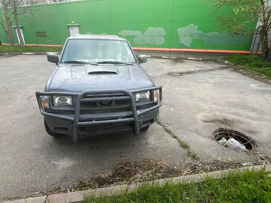 Продам Nissan pickup