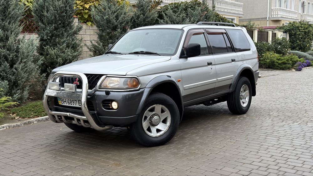 Продам Паджеро Спорт 3.0 бенз 163т пробег!