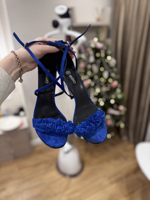 Босоніжки Estro 39 розмір