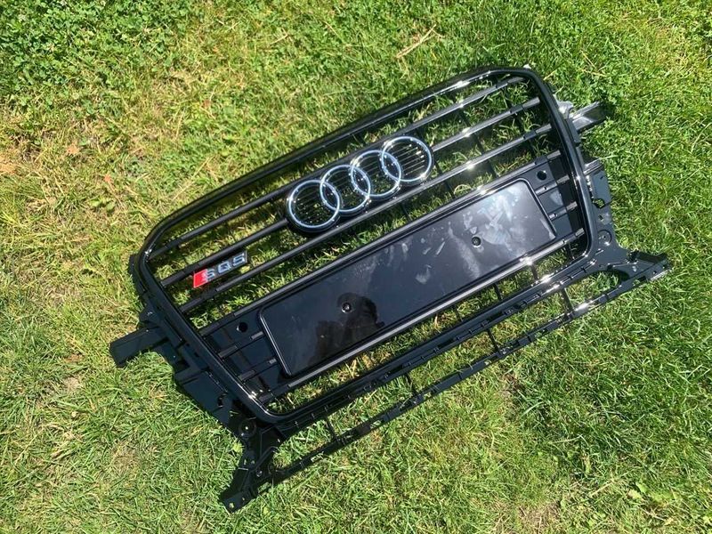 Решетка Audi A1,A3,A4,A5,A6,A7,A8,Q3,Q5,Q7,Q8,в стиле S RS TT с рс