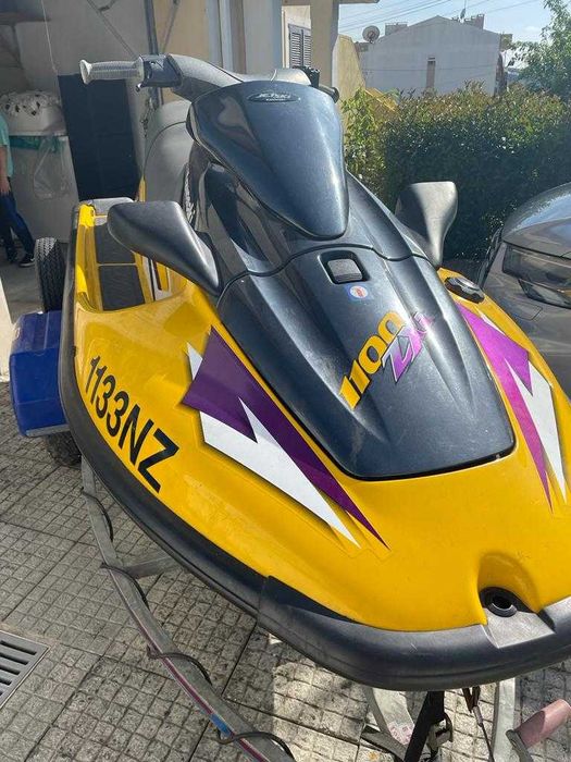 Mota de água Kawasaki ZXI 1100 com atrelado - Excelente estado