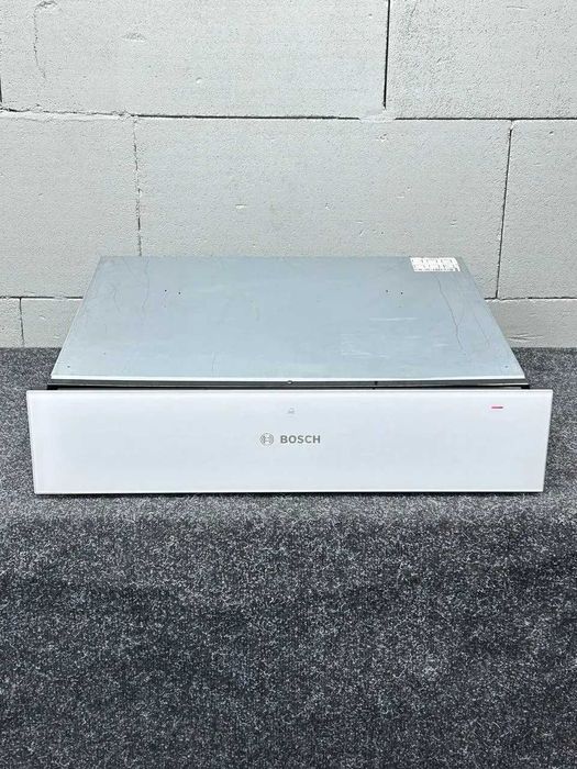 Підігрівач посуду bosch BIC630NW1