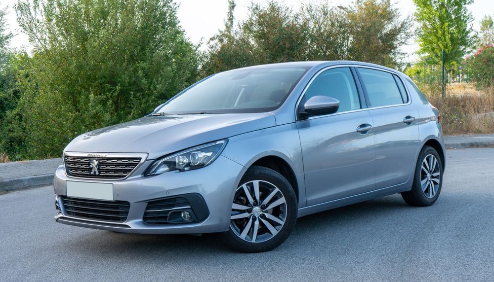 Peugeot 308 Allure 1.2 PureTech 130cv | Facelift | Caixa 6 Velocidades | 2018