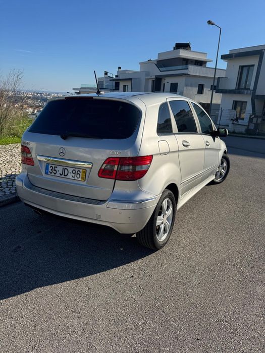 Mercedes-Benz B180 D