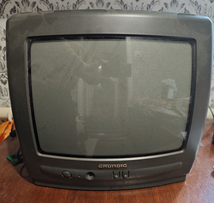 Вiддам робочий телевiзор GRUNDIG
