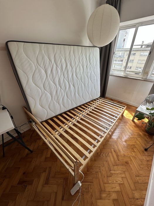Cama + colchão 140x200